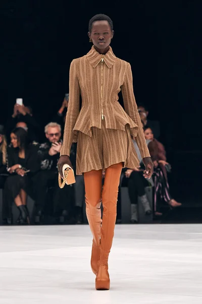 Look 40